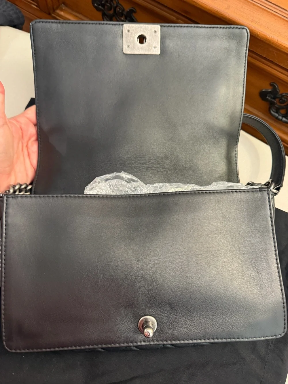 CHANEL Black Quilted Leather Shoulder Bag with Gunmetal Chains